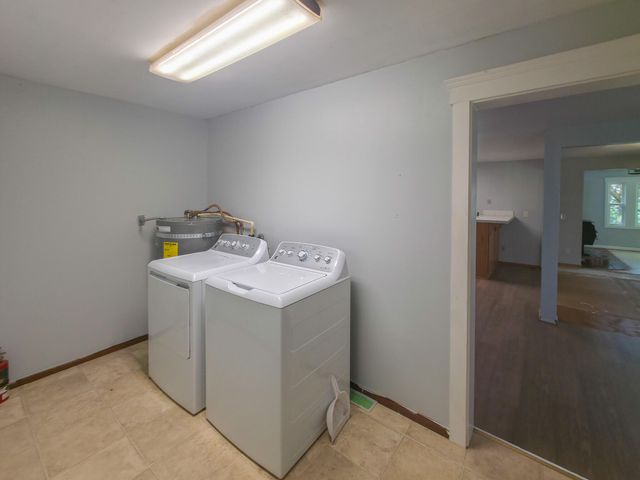 1570 Sleepy Hollow Loop, Grants Pass, OR 97527