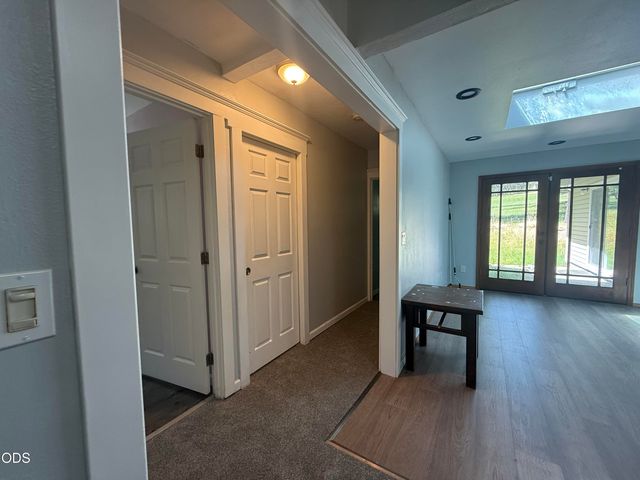 1570 Sleepy Hollow Loop, Grants Pass, OR 97527