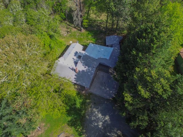 1570 Sleepy Hollow Loop, Grants Pass, OR 97527
