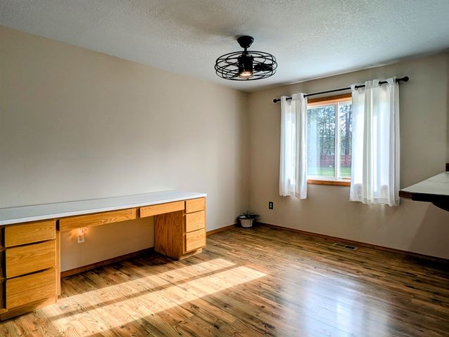28 Enzyme Ln, Kettle Falls, WA 99141