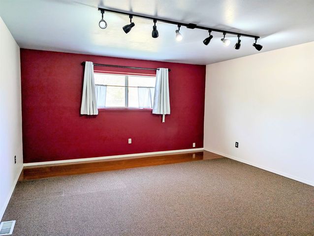 28 Enzyme Ln, Kettle Falls, WA 99141