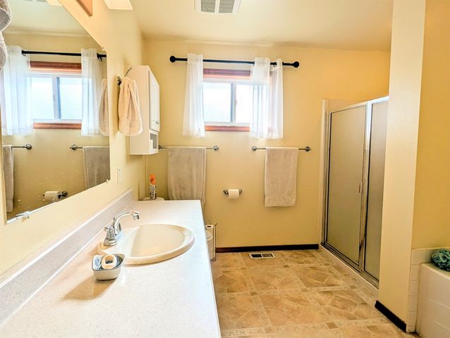 28 Enzyme Ln, Kettle Falls, WA 99141