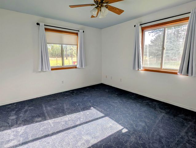 28 Enzyme Ln, Kettle Falls, WA 99141