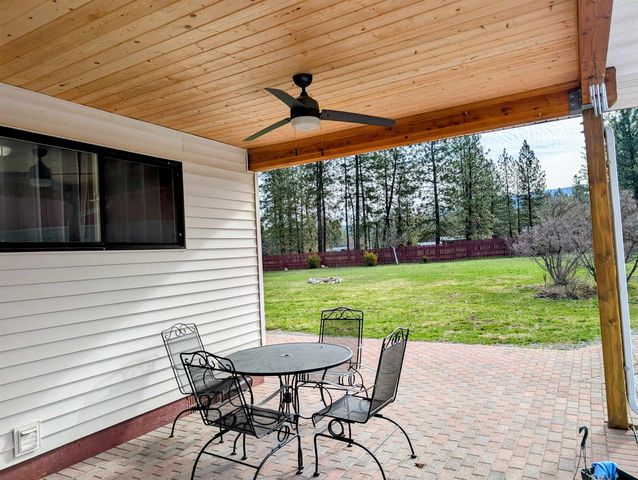 28 Enzyme Ln, Kettle Falls, WA 99141