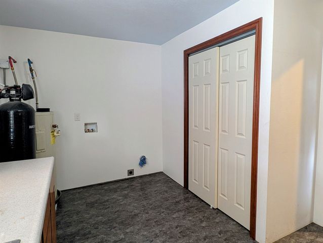 28 Enzyme Ln, Kettle Falls, WA 99141