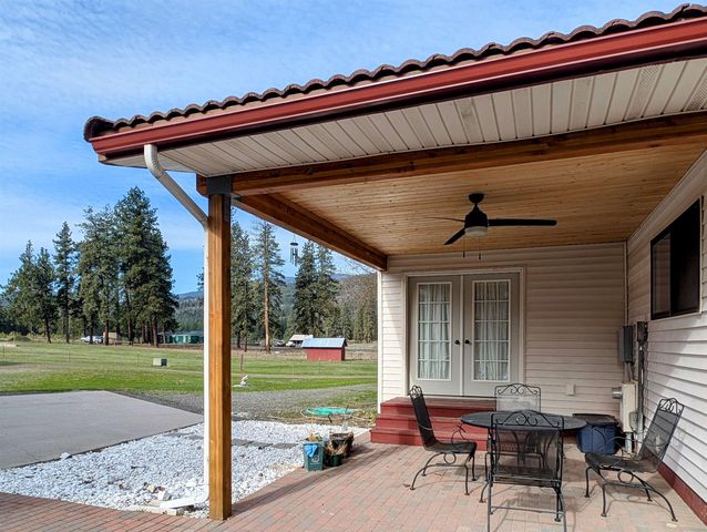 28 Enzyme Ln, Kettle Falls, WA 99141