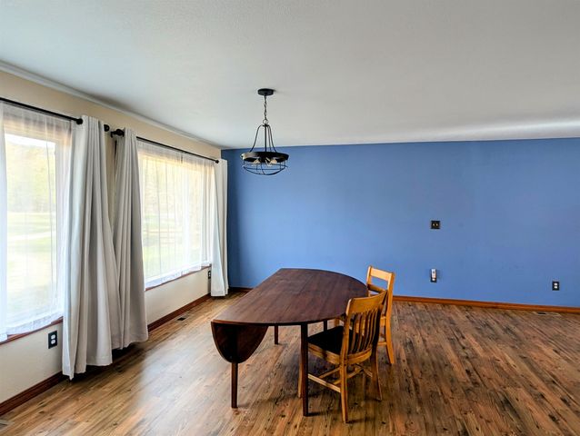 28 Enzyme Ln, Kettle Falls, WA 99141