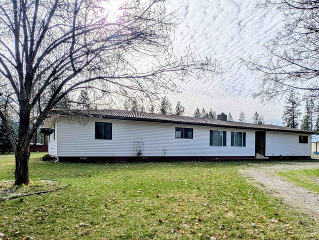 28 Enzyme Ln, Kettle Falls, WA 99141