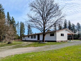 28 Enzyme Ln, Kettle Falls, WA 99141