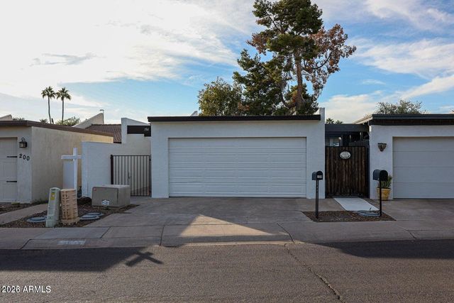 194 E Laguna Drive E, Litchfield Park, AZ 85340