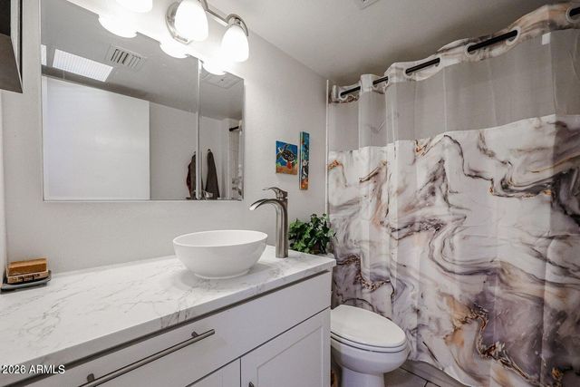 194 E Laguna Drive E, Litchfield Park, AZ 85340