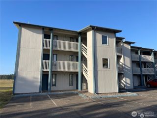 210 26th Street NW #104, Long Beach, WA 98631