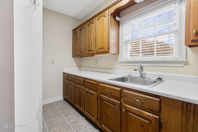 6440 Nellwood Drive, Olive Branch, MS 38654