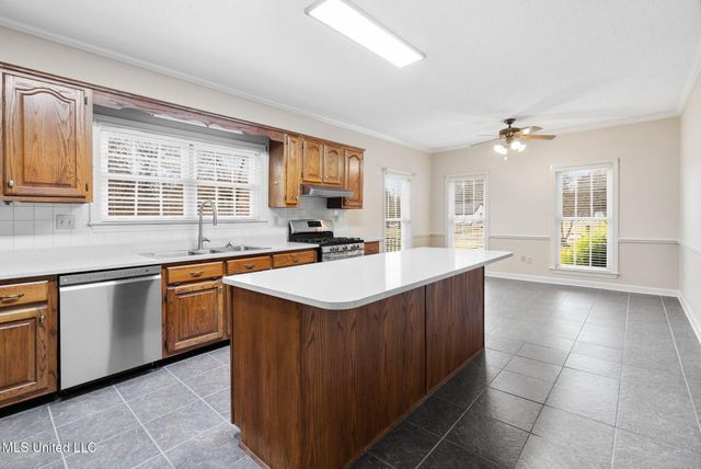 6440 Nellwood Drive, Olive Branch, MS 38654