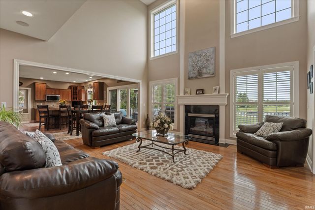 51280 Coveside Drive, Granger, IN 46530