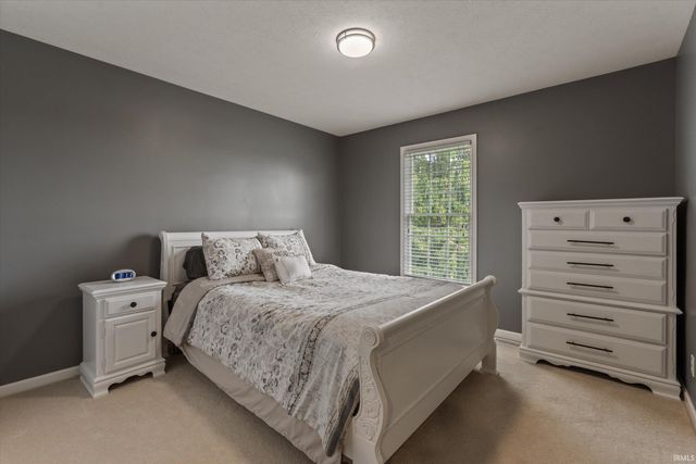 51280 Coveside Drive, Granger, IN 46530
