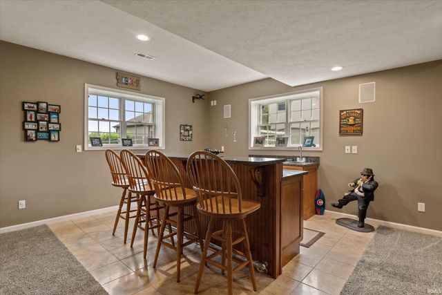 51280 Coveside Drive, Granger, IN 46530