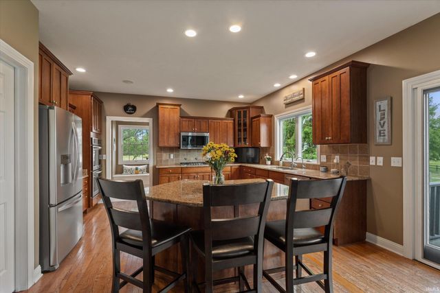 51280 Coveside Drive, Granger, IN 46530
