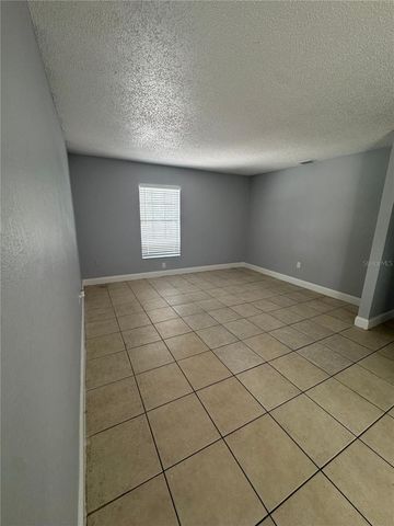 5708 N LINCOLN AVENUE C, Tampa, FL 33614