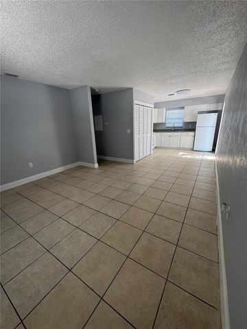 5708 N LINCOLN AVENUE C, Tampa, FL 33614