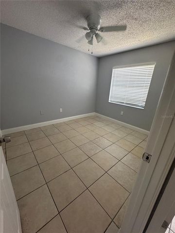 5708 N LINCOLN AVENUE C, Tampa, FL 33614
