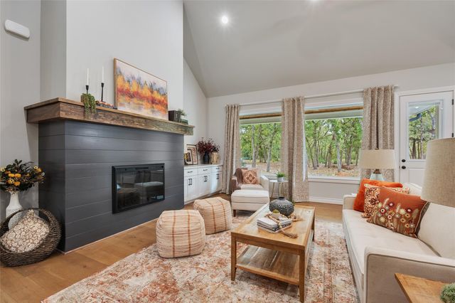 5529 Woodland Park Drive, College Station, TX 77845