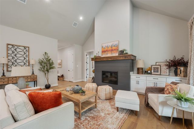 5529 Woodland Park Drive, College Station, TX 77845