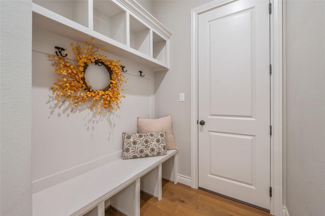 5529 Woodland Park Drive, College Station, TX 77845