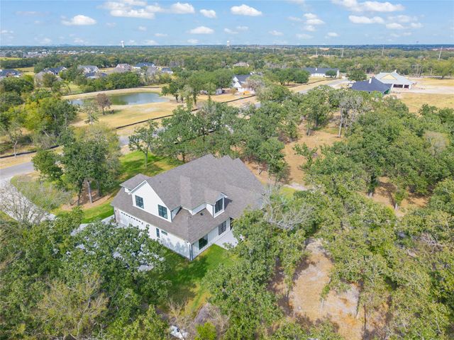 5529 Woodland Park Drive, College Station, TX 77845