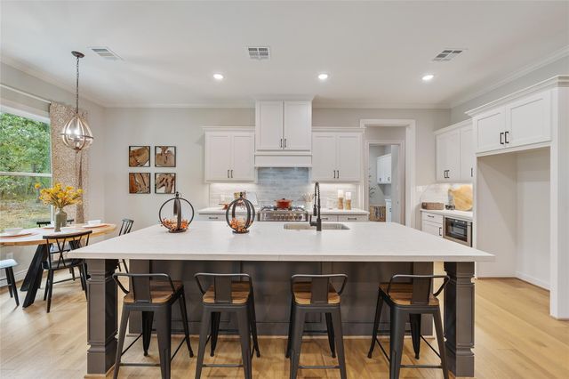 5529 Woodland Park Drive, College Station, TX 77845