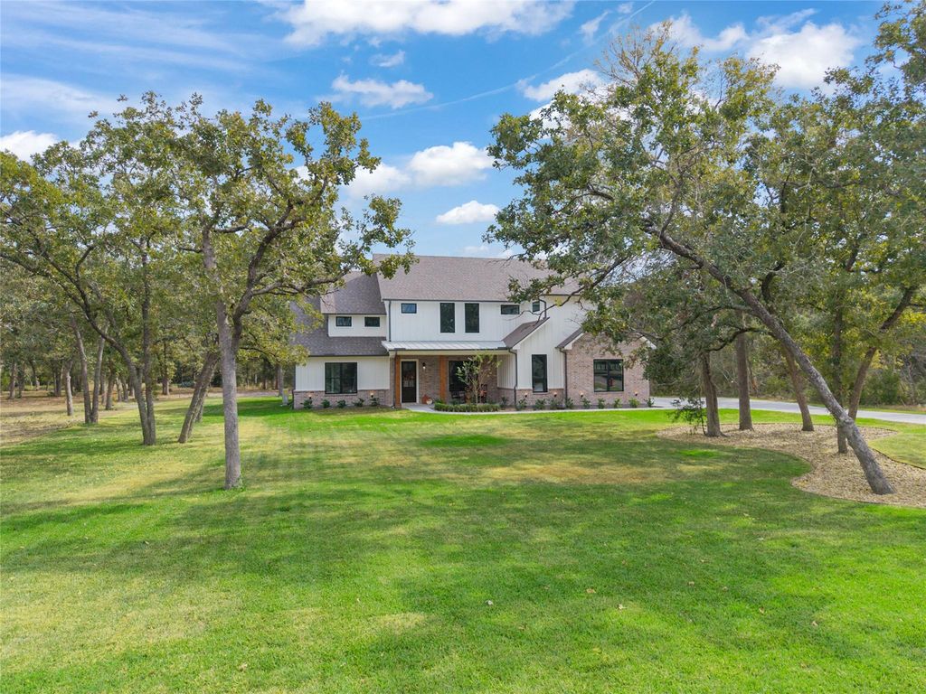 5529 Woodland Park Drive, College Station, TX 77845