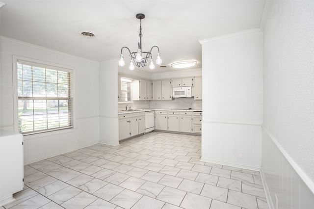 2003 Oneal Street, Gainesville, TX 76240