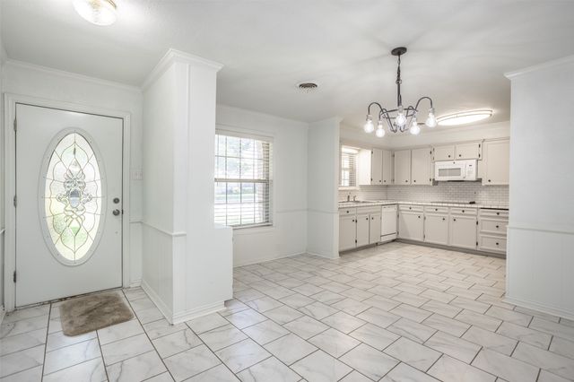 2003 Oneal Street, Gainesville, TX 76240