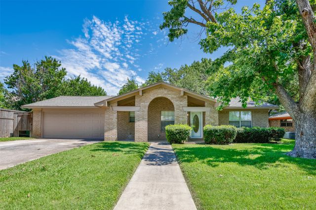 2003 Oneal Street, Gainesville, TX 76240