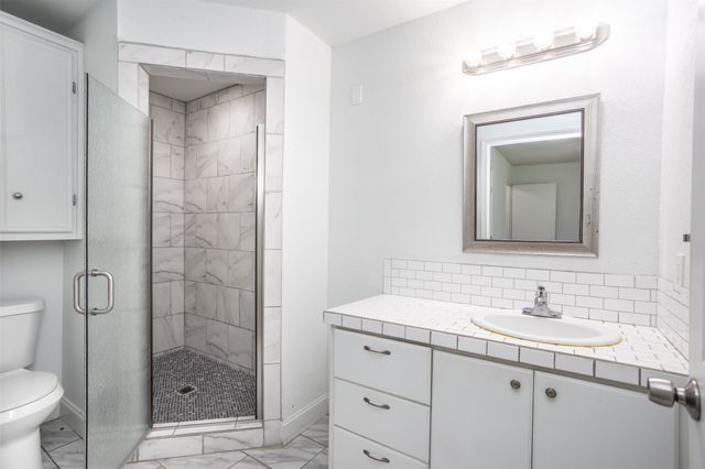 2003 Oneal Street, Gainesville, TX 76240