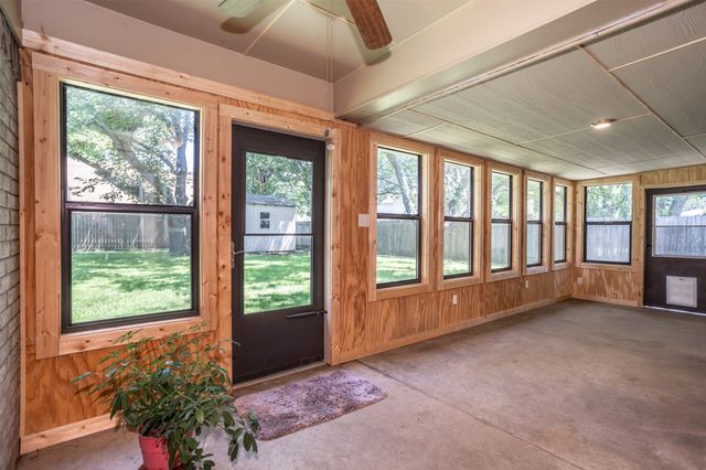 2003 Oneal Street, Gainesville, TX 76240