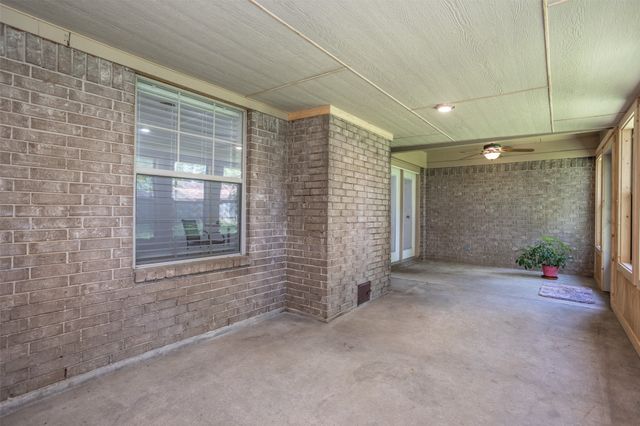 2003 Oneal Street, Gainesville, TX 76240