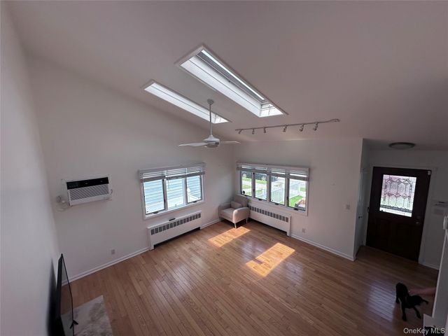 414 E Chester Street, Long Beach, NY 11561