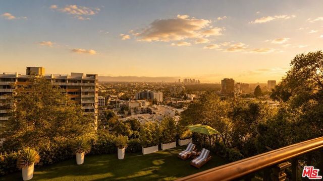 8740 W Saint Ives Drive, West Hollywood, CA 90069
