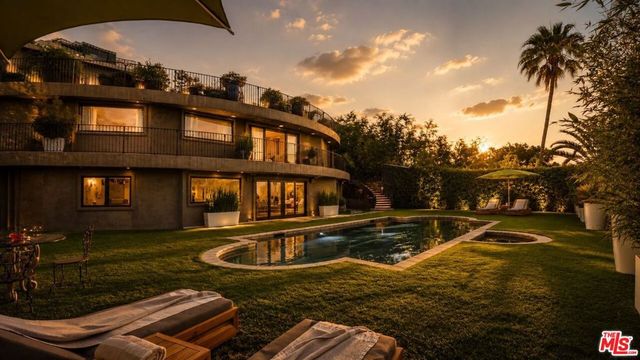 8740 W Saint Ives Drive, West Hollywood, CA 90069