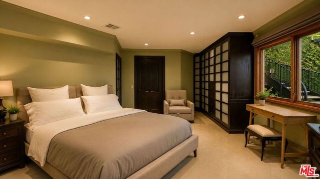8740 W Saint Ives Drive, West Hollywood, CA 90069