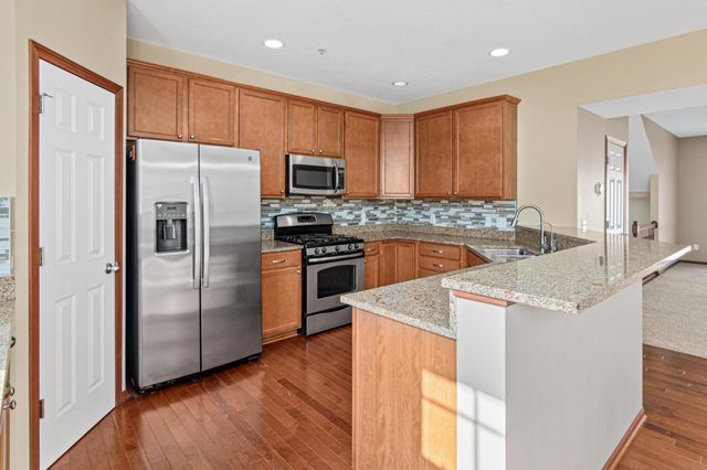 1949 Commonwealth Boulevard 2, Chanhassen, MN 55317