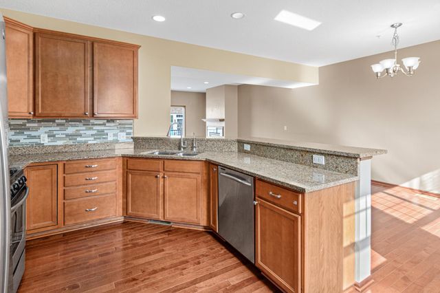 1949 Commonwealth Boulevard 2, Chanhassen, MN 55317