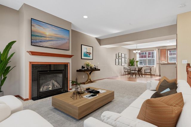 1949 Commonwealth Boulevard 2, Chanhassen, MN 55317