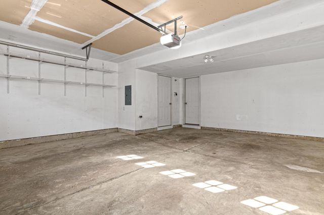 1949 Commonwealth Boulevard 2, Chanhassen, MN 55317