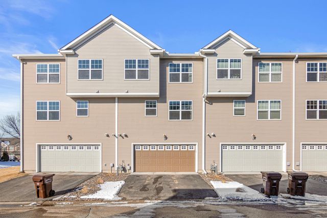 1949 Commonwealth Boulevard 2, Chanhassen, MN 55317