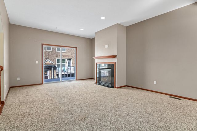 1949 Commonwealth Boulevard 2, Chanhassen, MN 55317