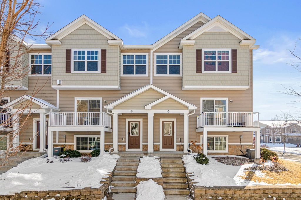 1949 Commonwealth Boulevard 2, Chanhassen, MN 55317