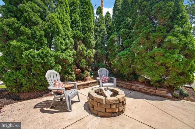43 OAK ST, Phoenixville, PA 19460