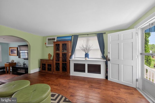 43 OAK ST, Phoenixville, PA 19460